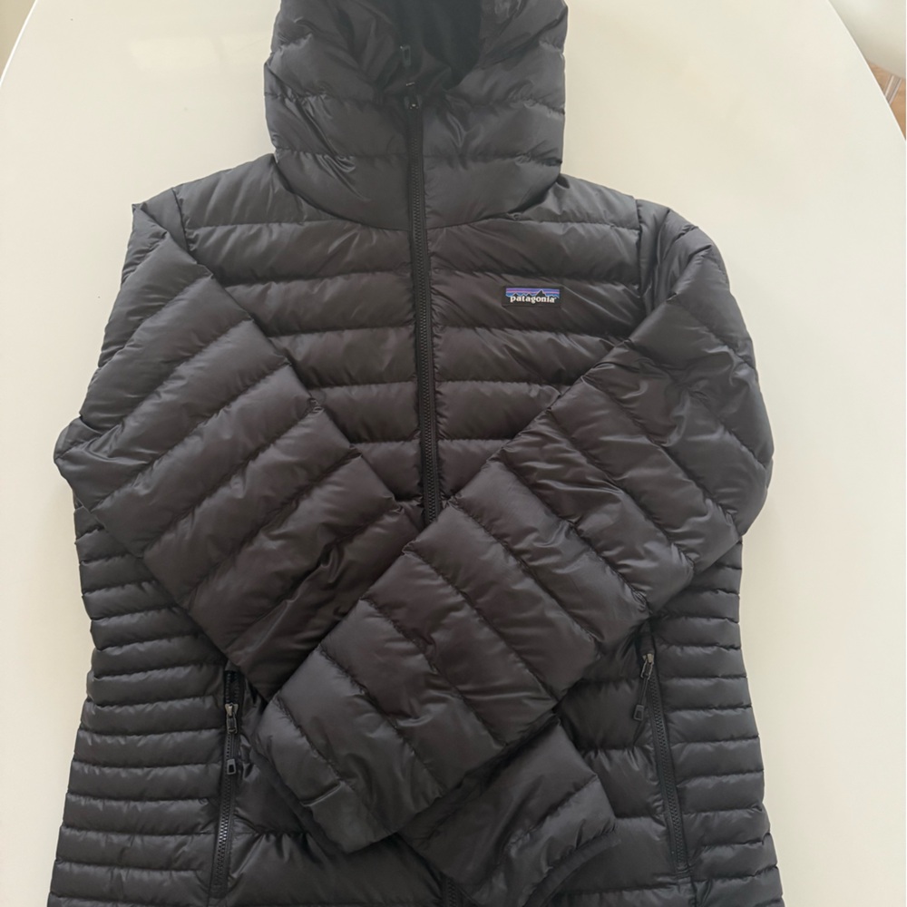 Patagonia Women's Down Sweater™ Hoody size XL in black